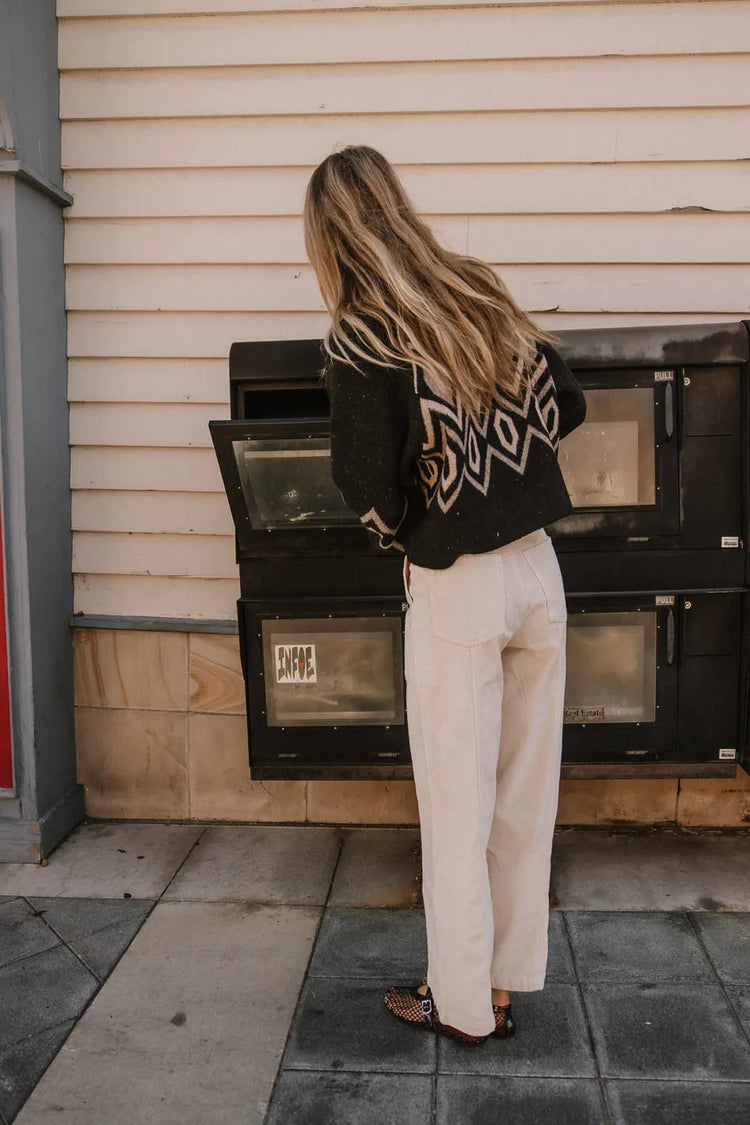 Cropped style cardigan in black