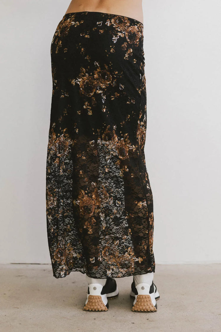 Floral skirt in black