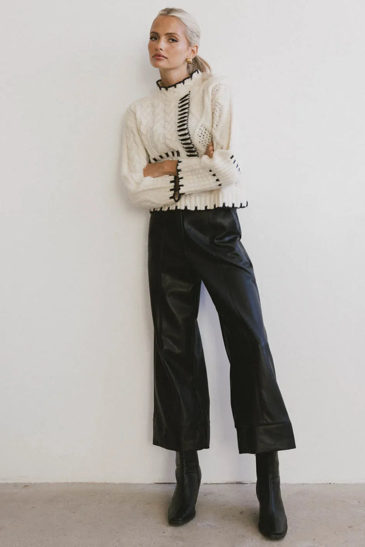 Long sleeves textured sweater in ivory