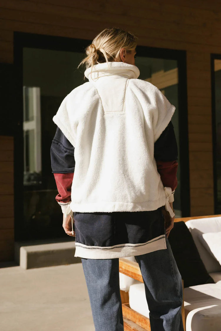 Plain color vest in cream