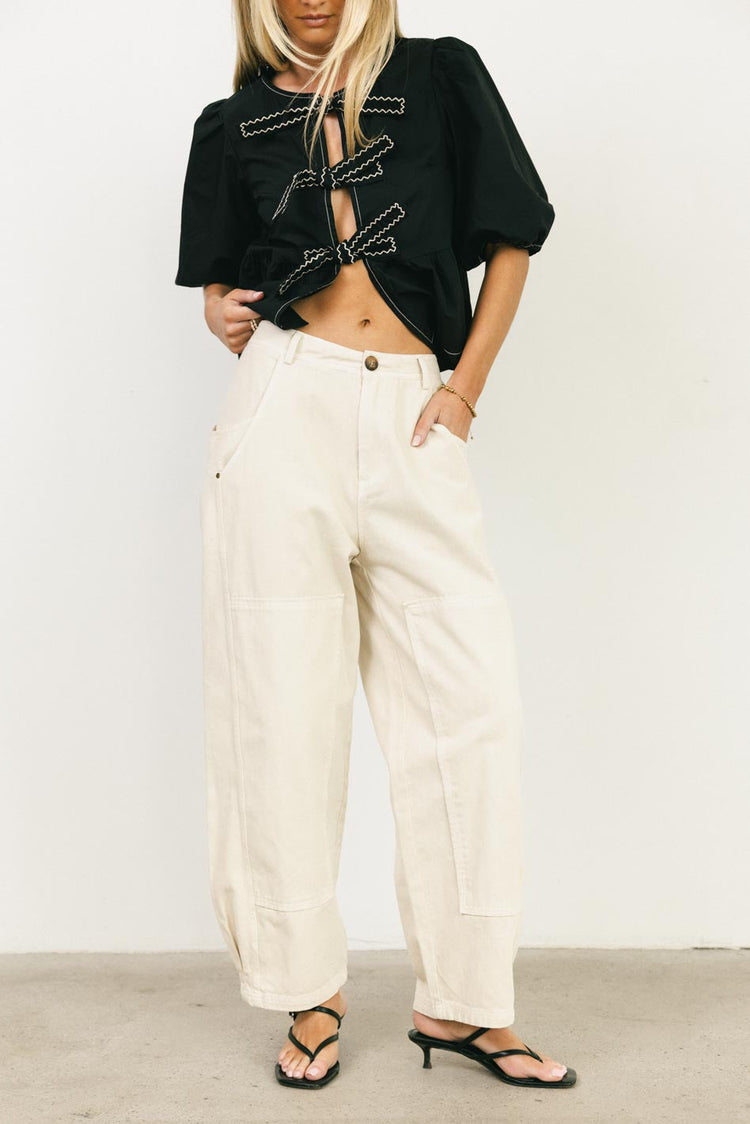 Two hand pockets denim in cream
