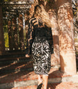 Tropical color skirt in black