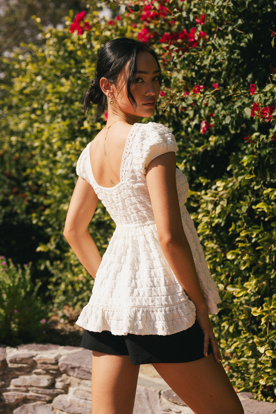 Plain color top in white