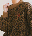 Round neck sweatshirt in leopard print