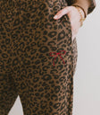 Two hand pockets sweatpants in leopard print