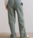 Plain color pants in green