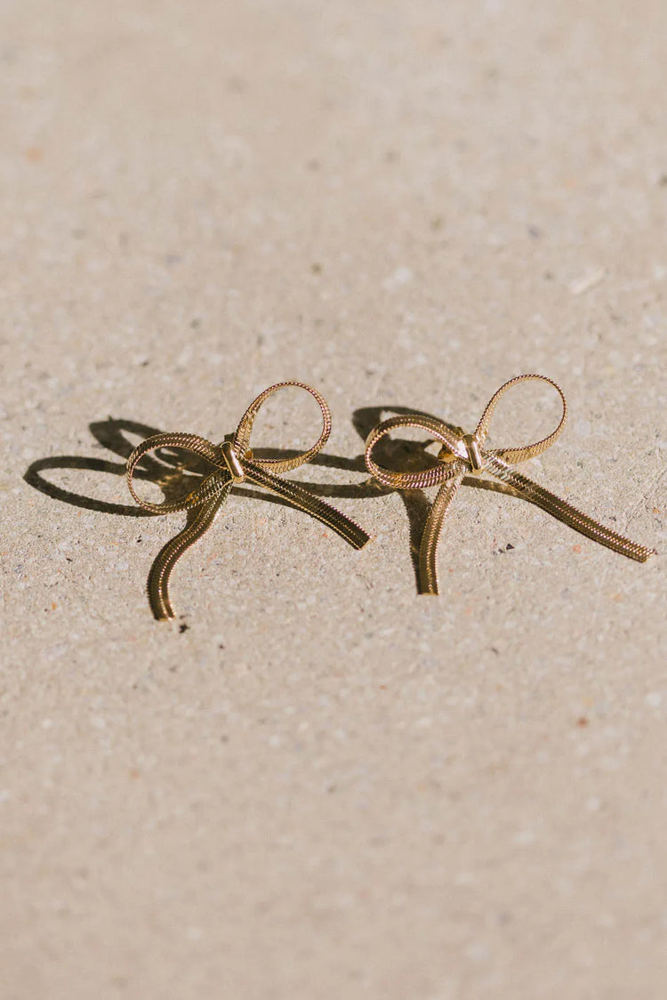 Bow earrings