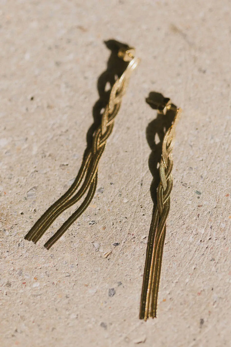 Braided earrings in gold