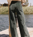 Two back pockets corduroy pants in teal