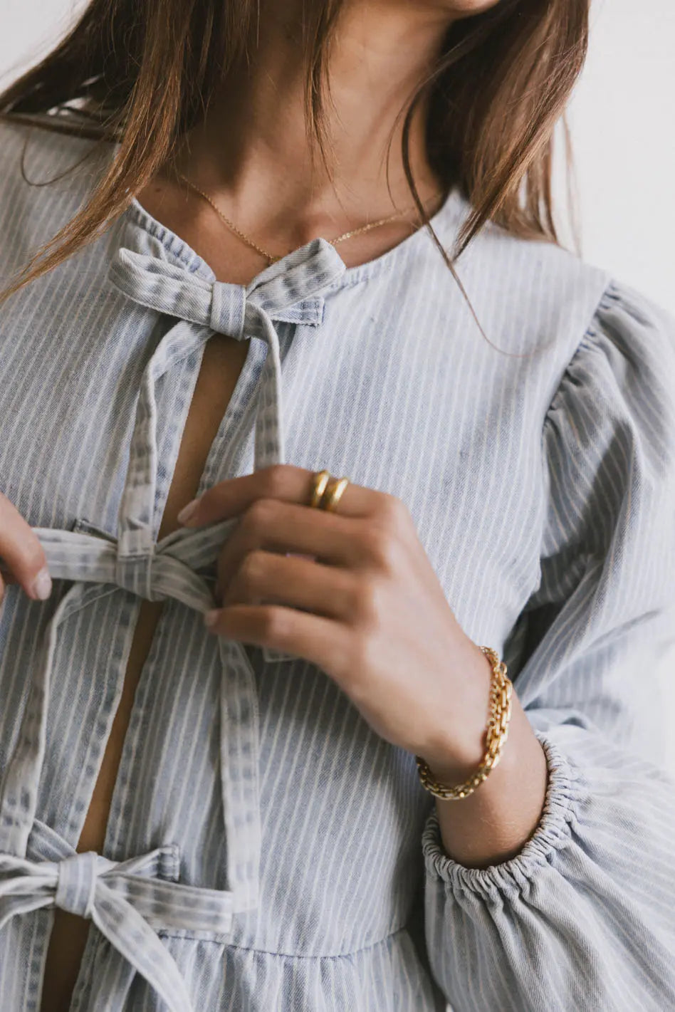 Round neck top in light wash