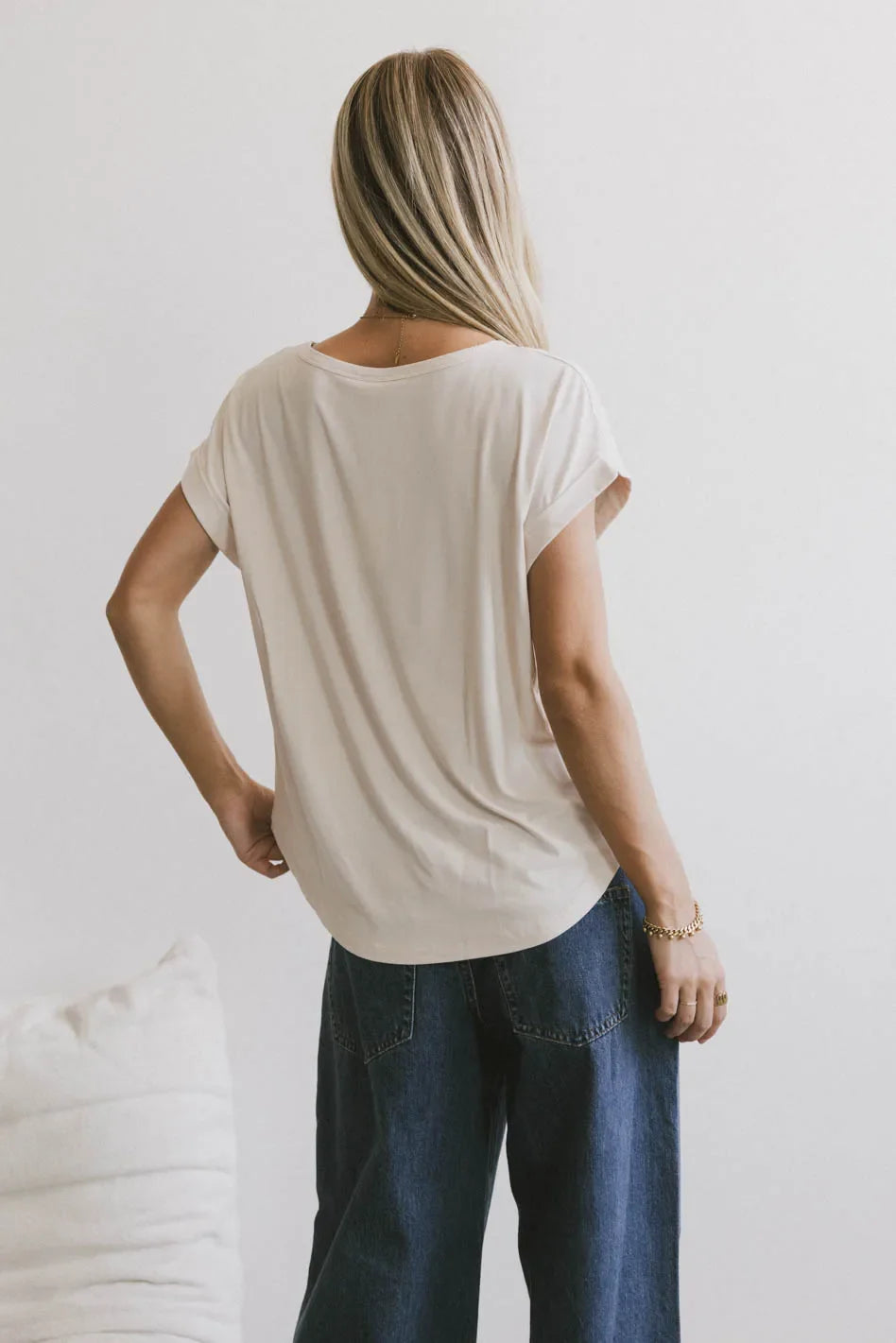 Plain color top in cream