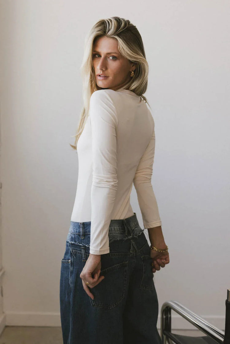 Plain color top in cream