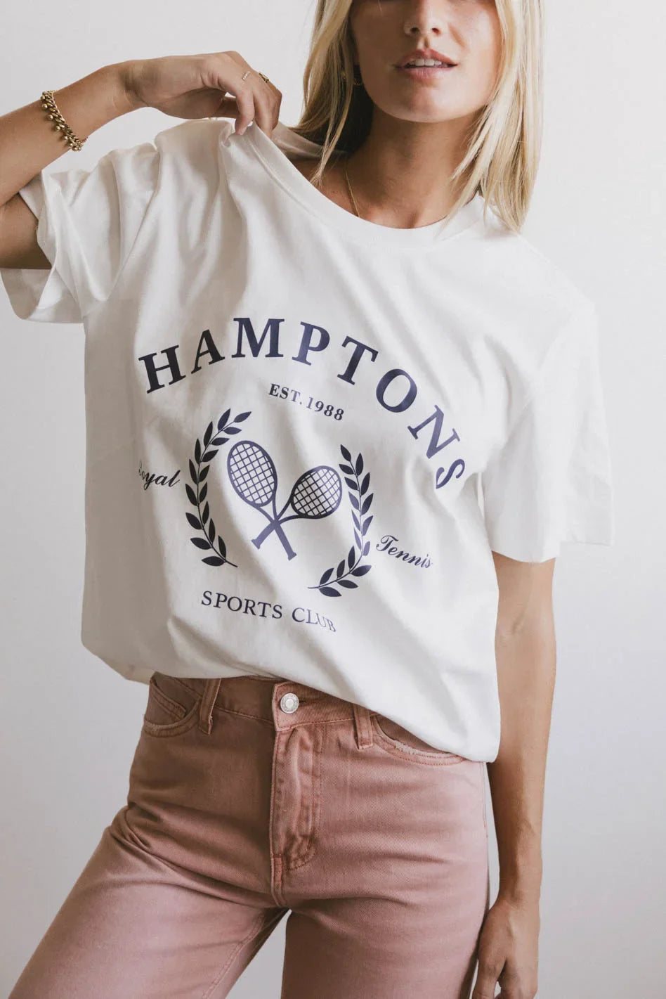Round neck top in white