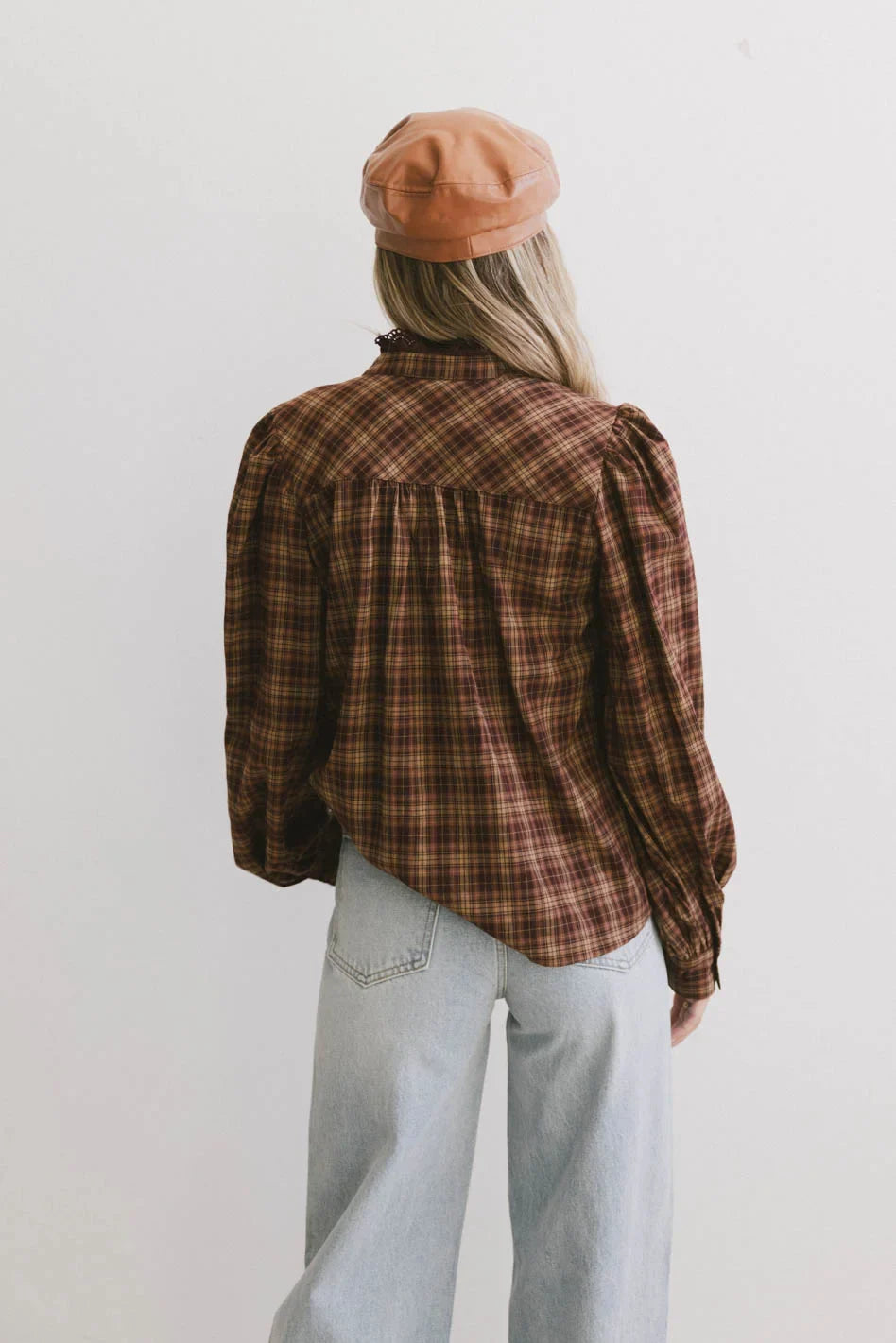 Woven top in brown