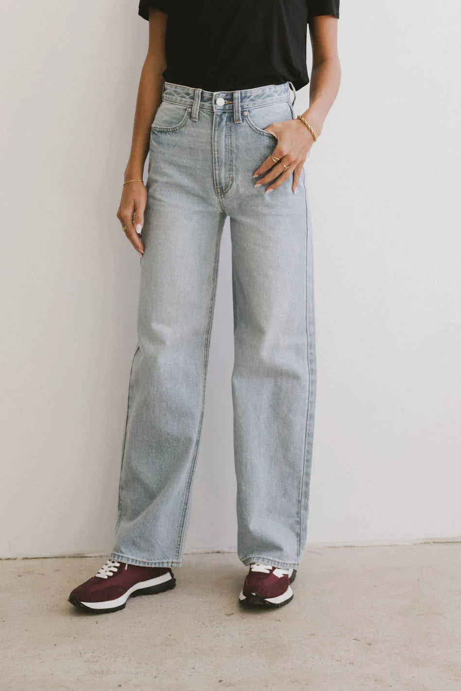 Straight legs denim pants