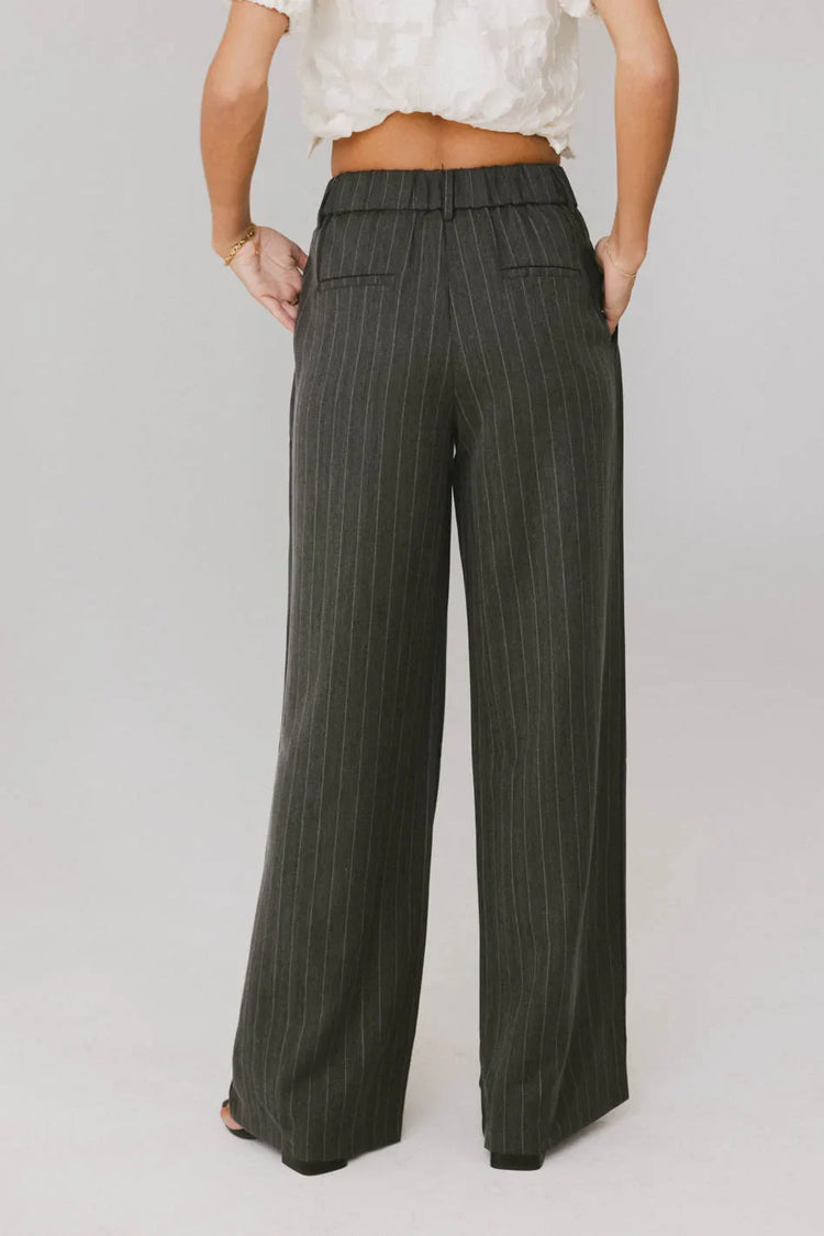 Striped pants in grey