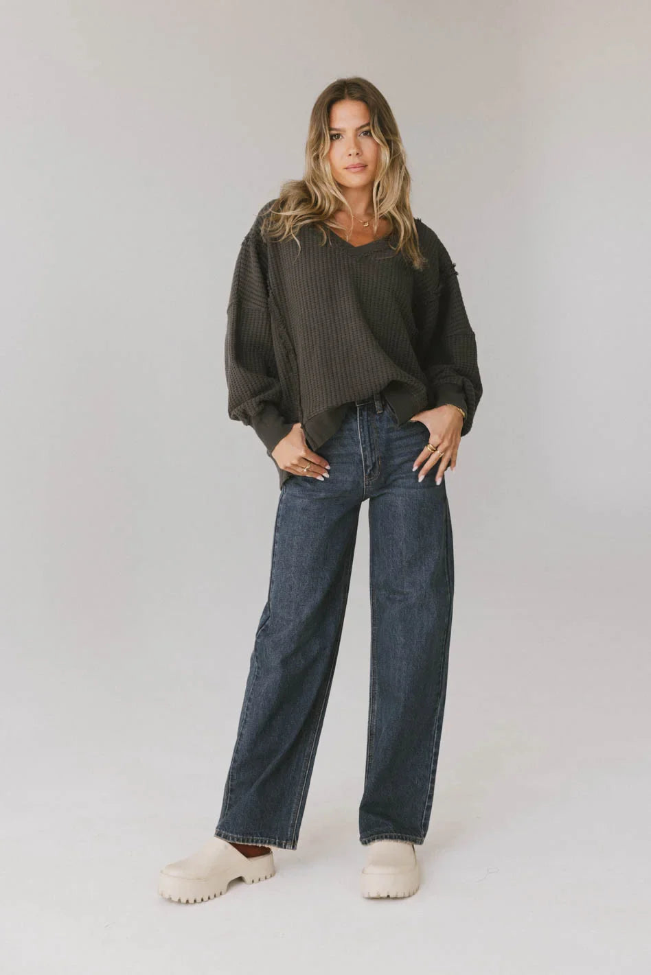 Straight legs denim in dark wash