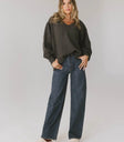 Straight legs denim in dark wash