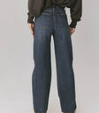 Two back pockets denim pants in dark wash