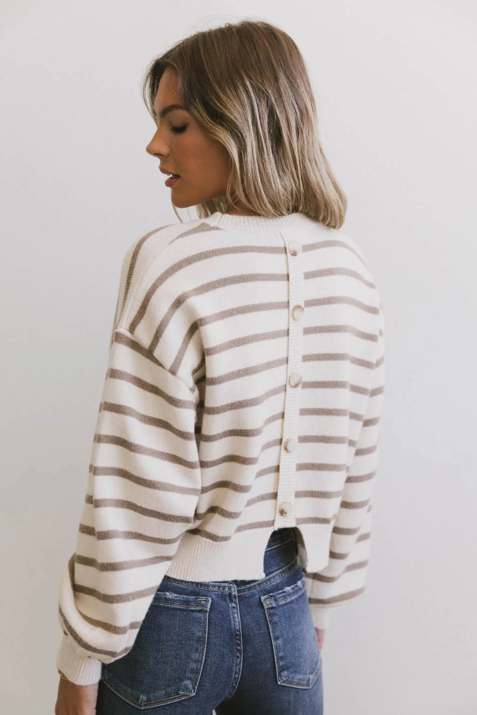 Buttons designed top in brown