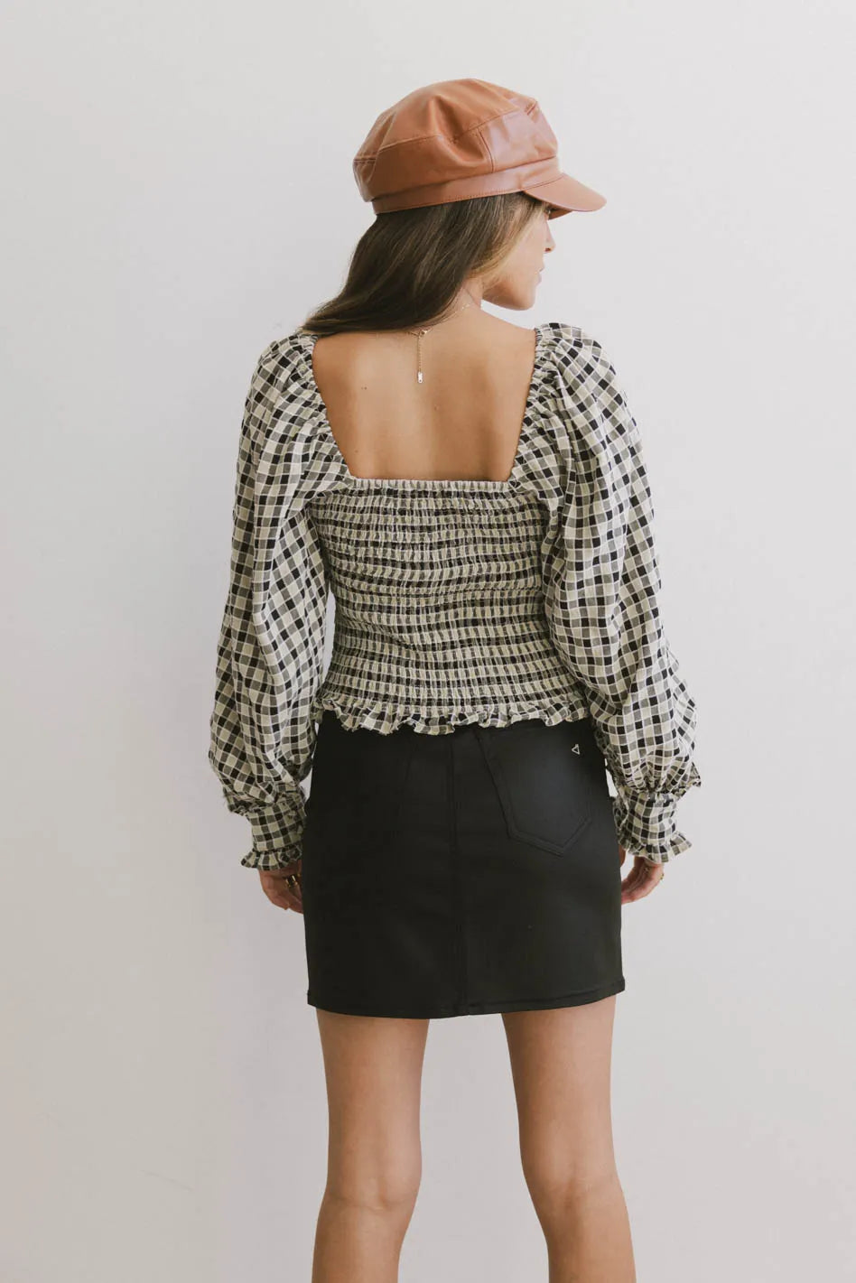 Elastic back top in black