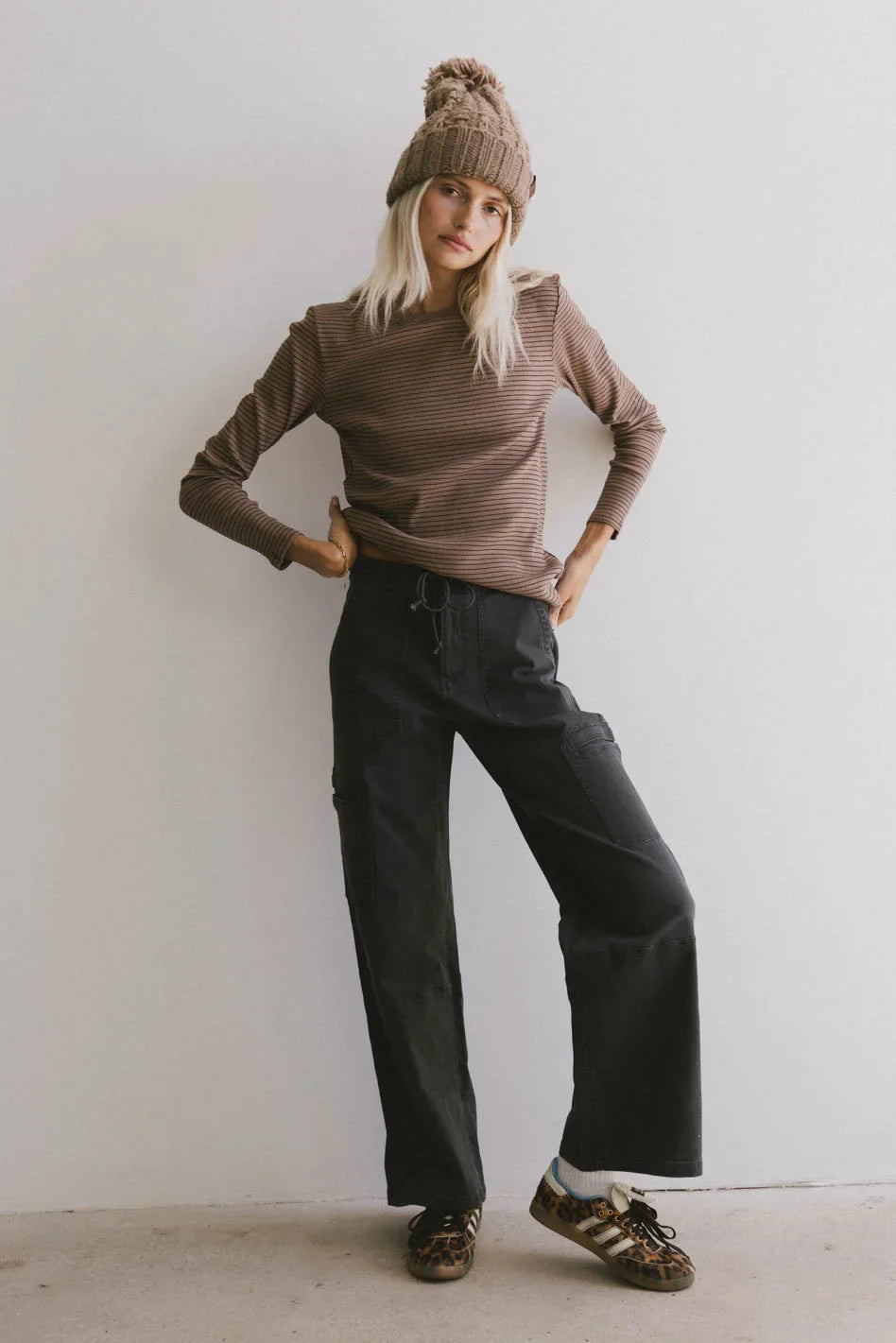 Cargo pants in charcoal