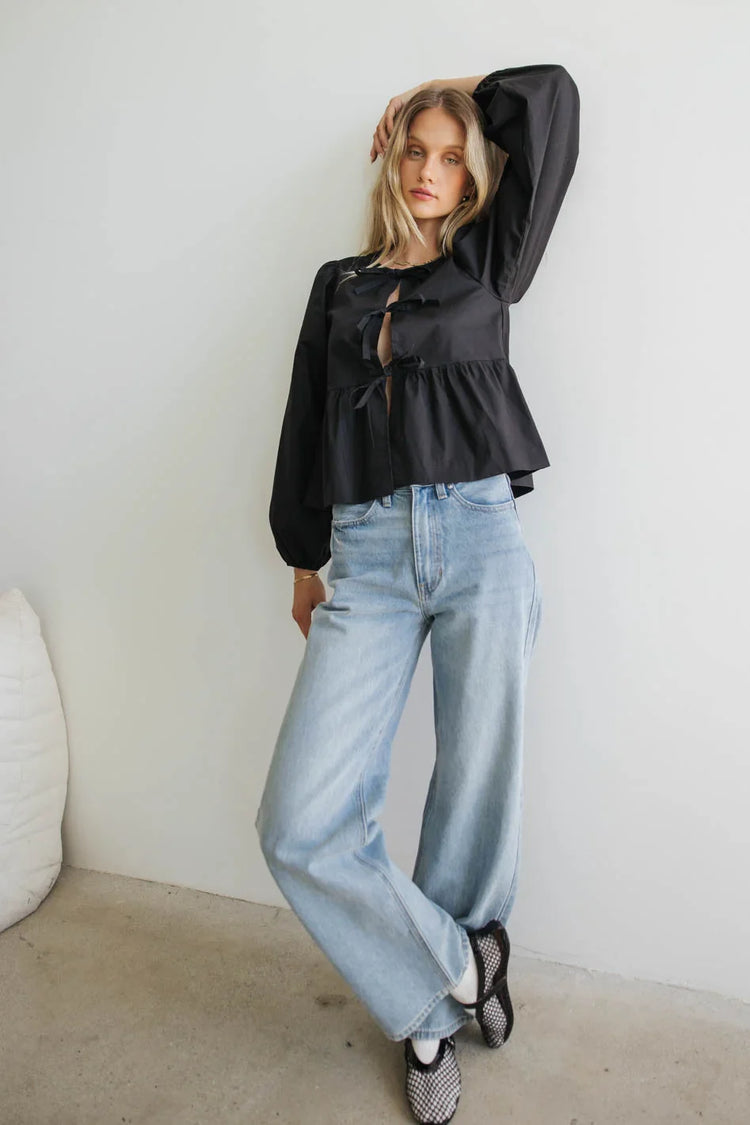 Straight leg pants in light wash