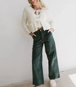 Two hand pockets corduroy pants in hunter green