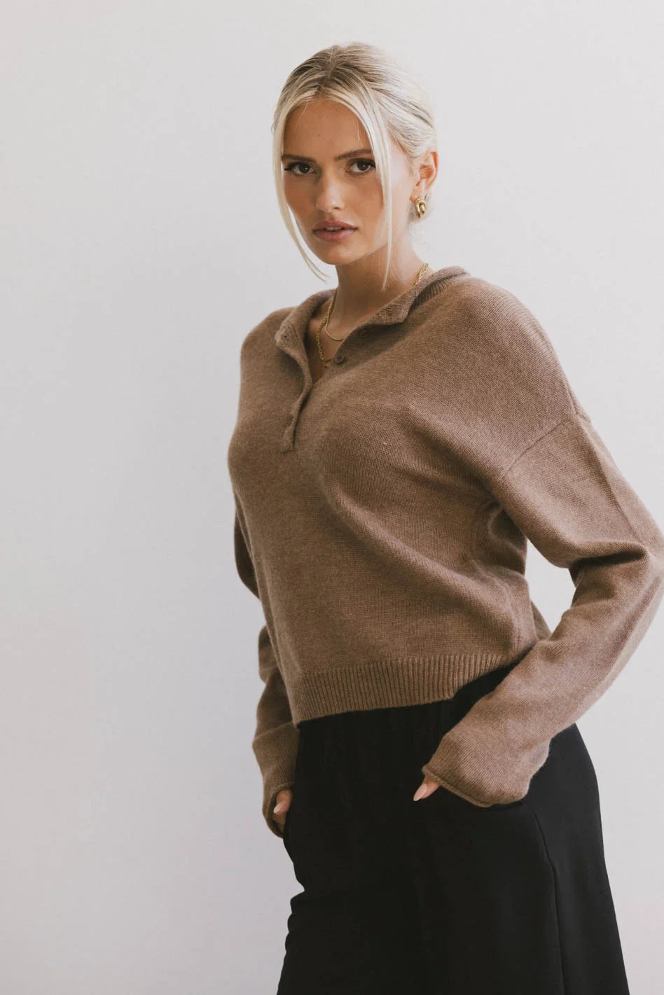 Round neck top in brown