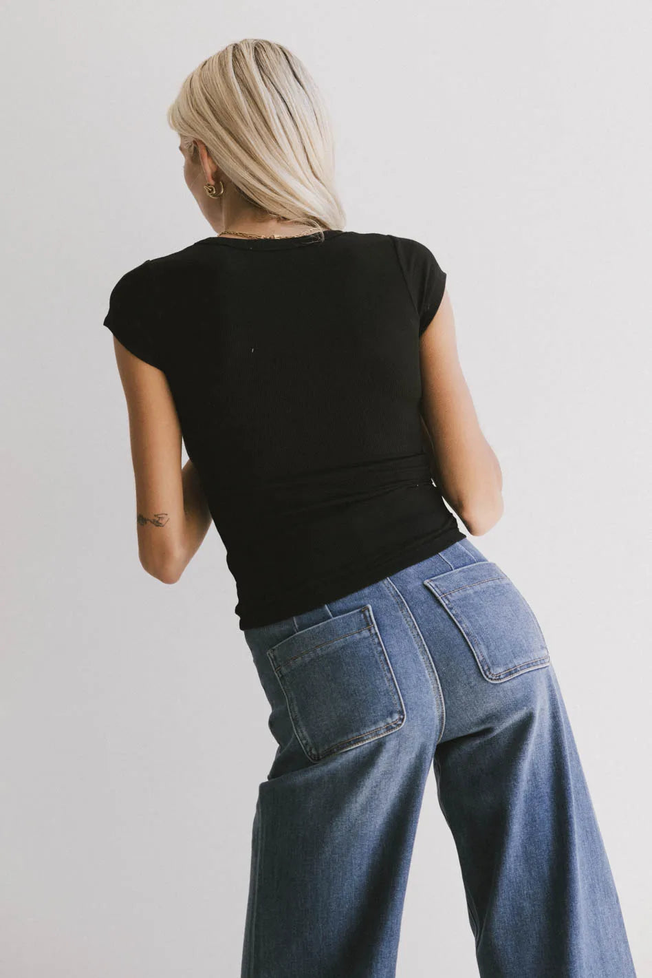 Ribbed top in black