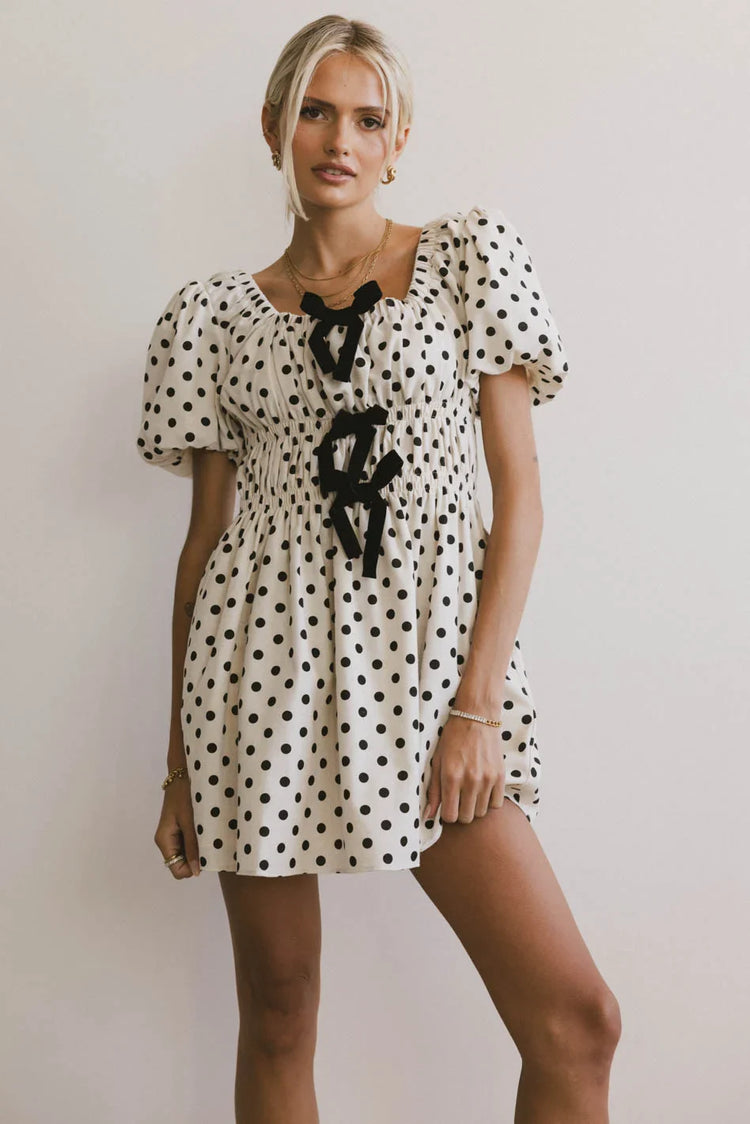 Elastic waist dress in cream