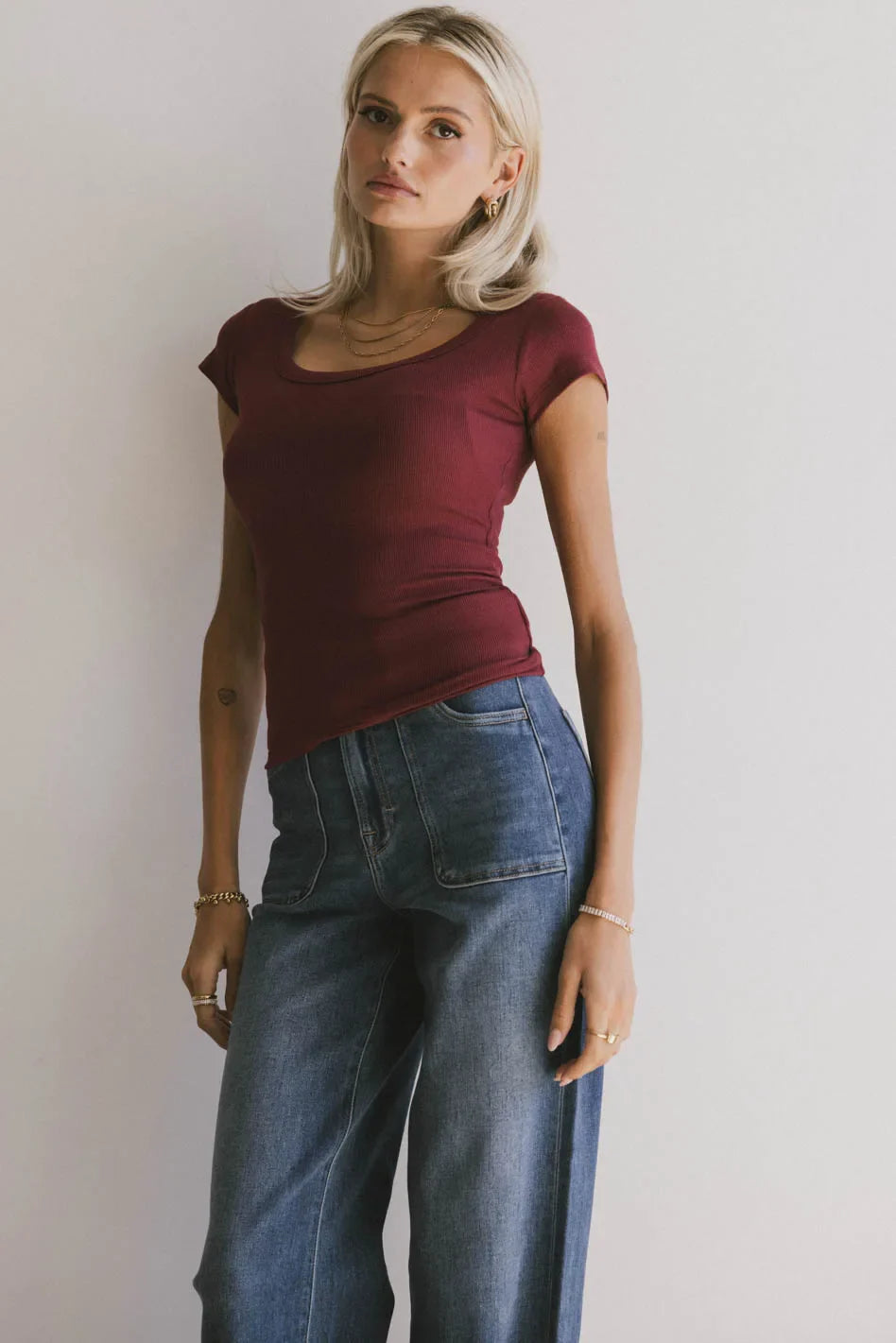 Short sleeves top in burgundy
