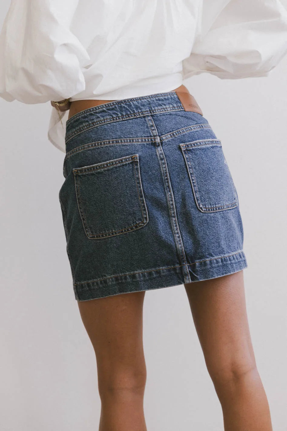 Two back pockets denim skirt