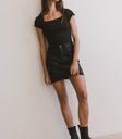 SQUARE NECK SHORT SLEEVE TOP