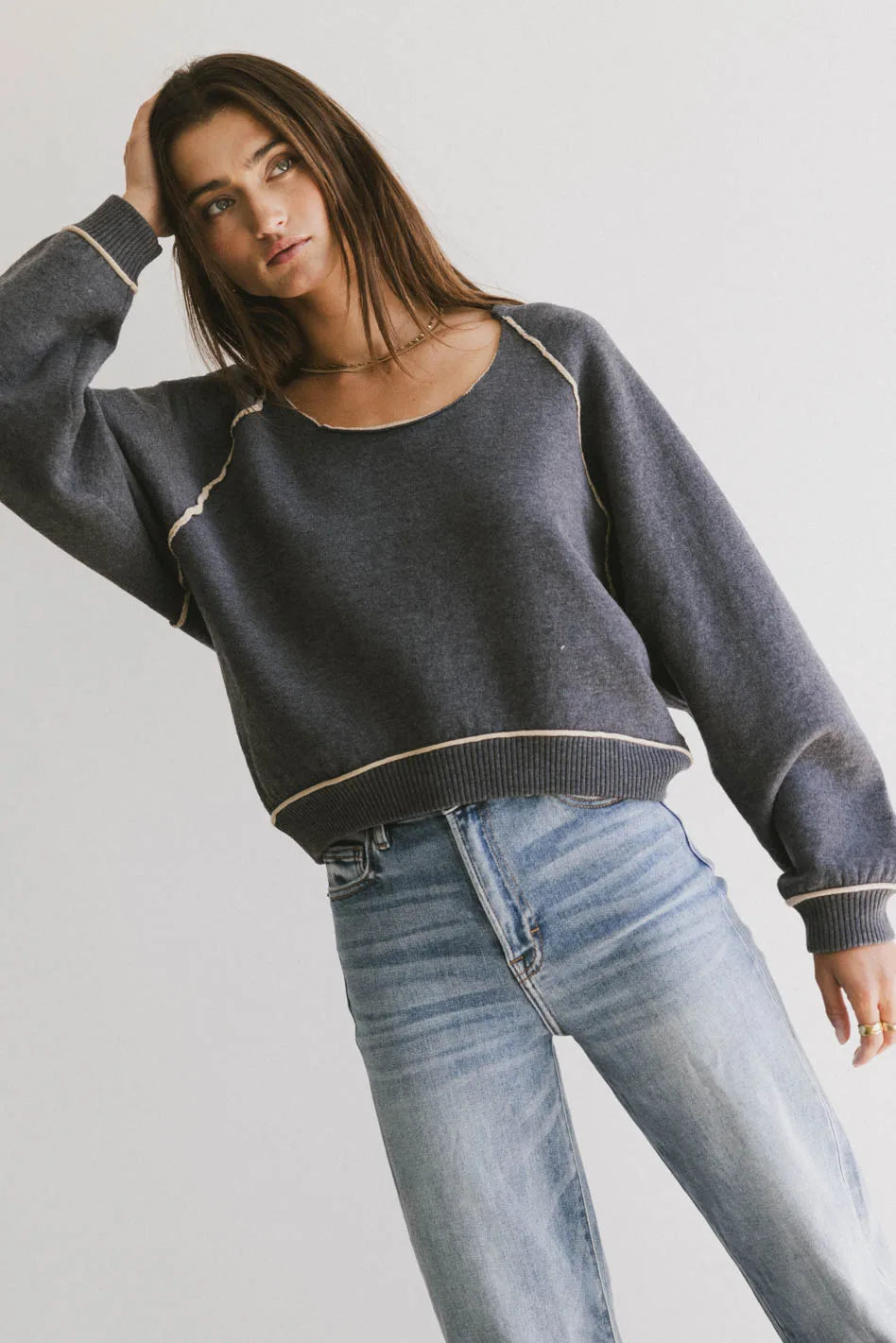 Long sleeves contrast sweater in navy