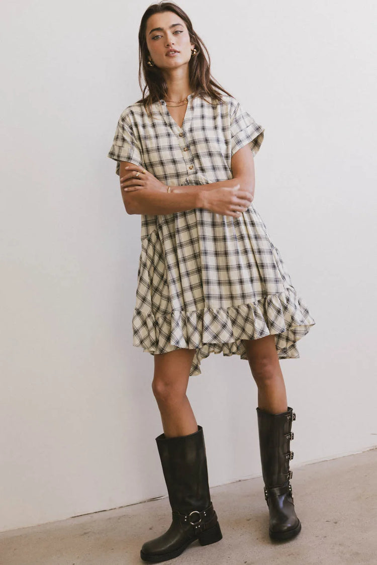 V-Neck dress in black