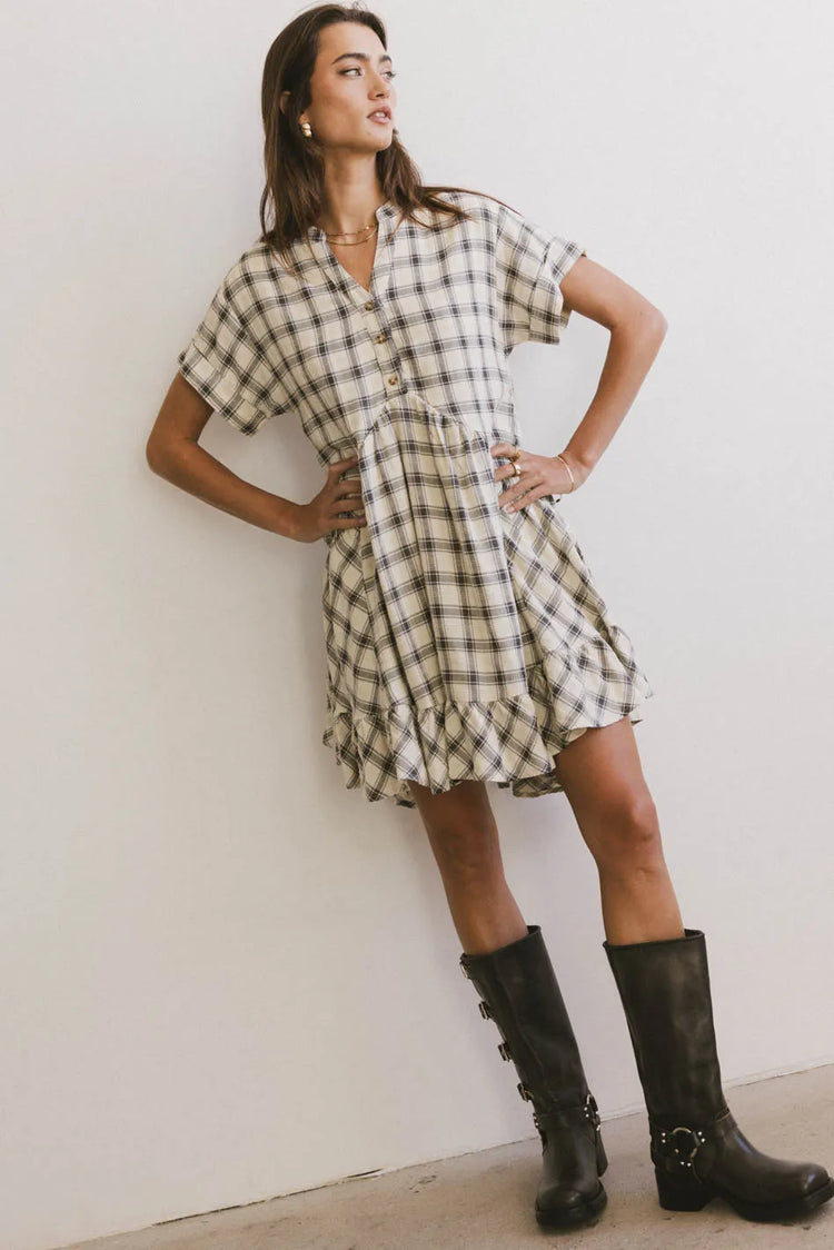 Short sleeves dress in black