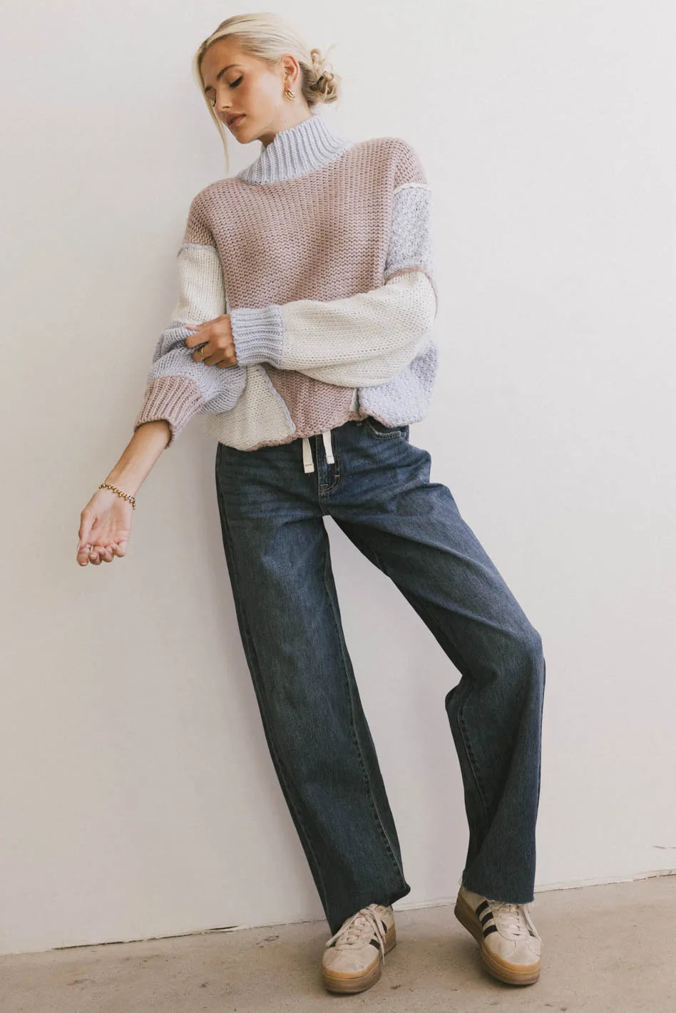 Long sleeves sweater