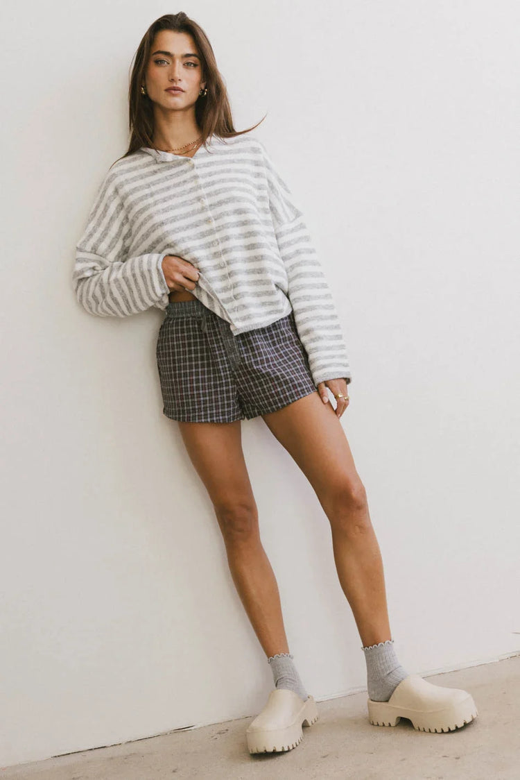 Elastic waist shorts in black