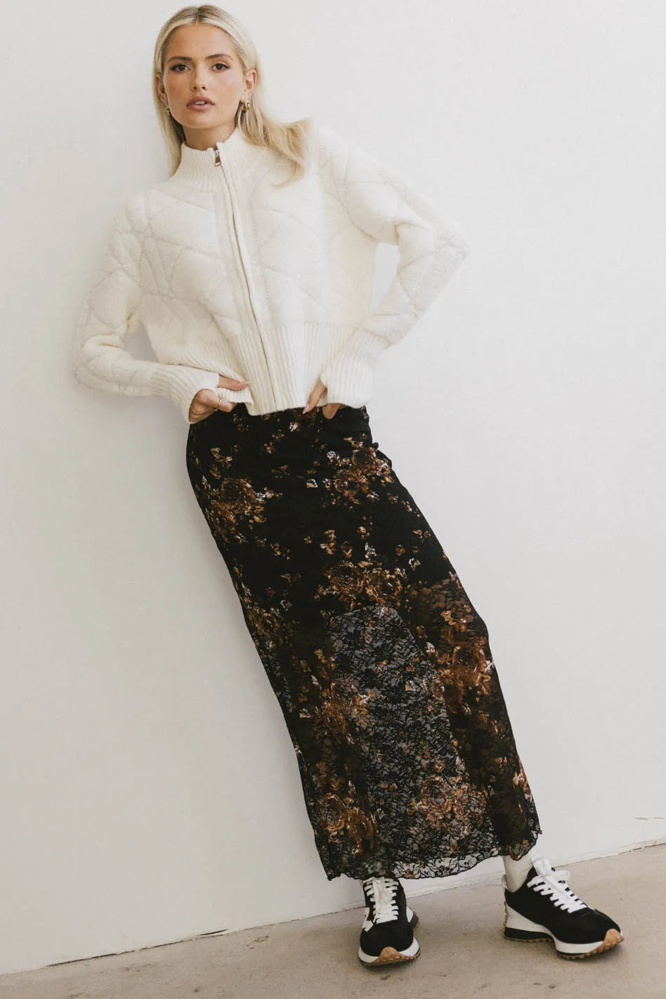 Maxi pencil skirt in black