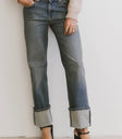Two hand pockets denim in medium wash