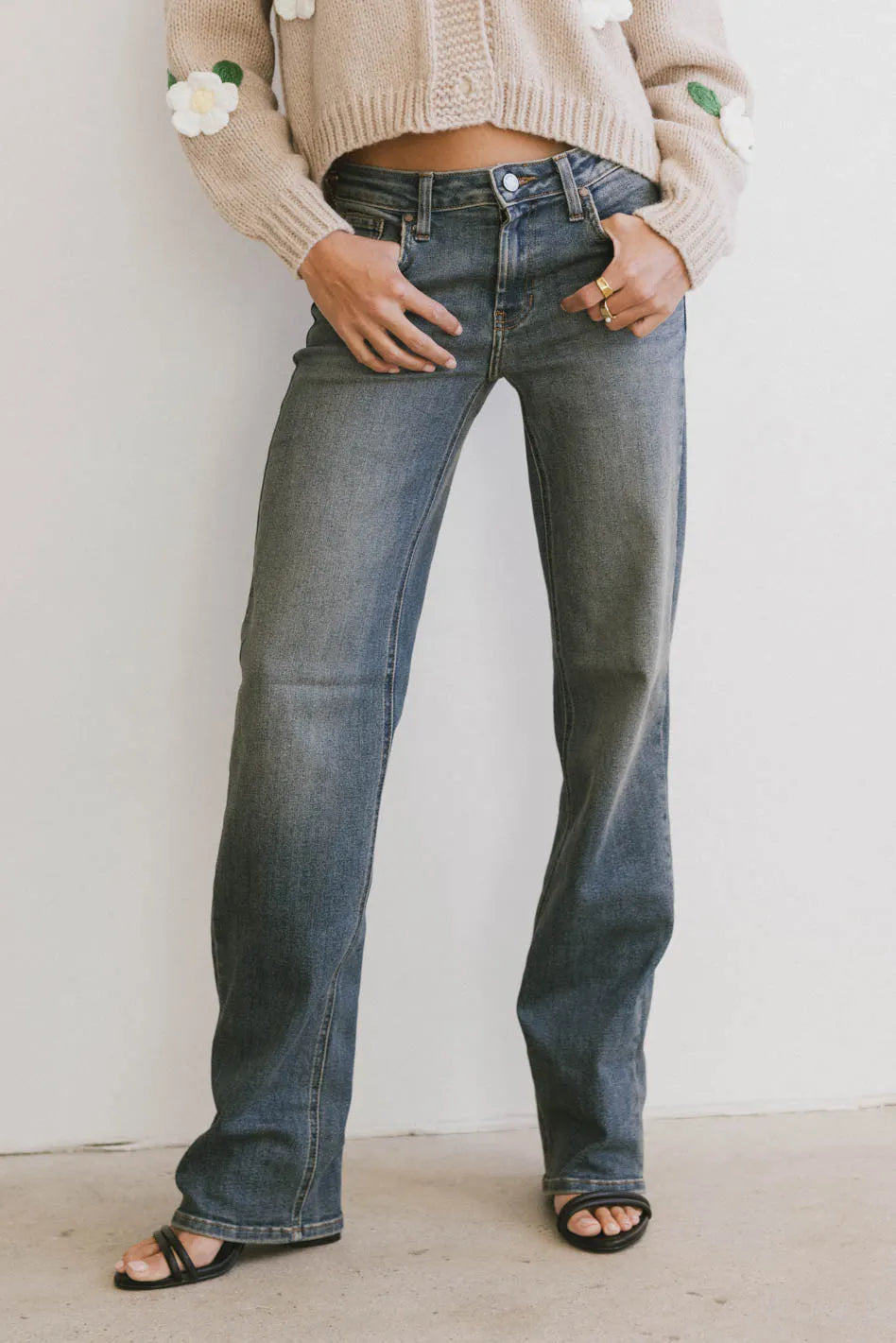 Straight leg pants in medium wash
