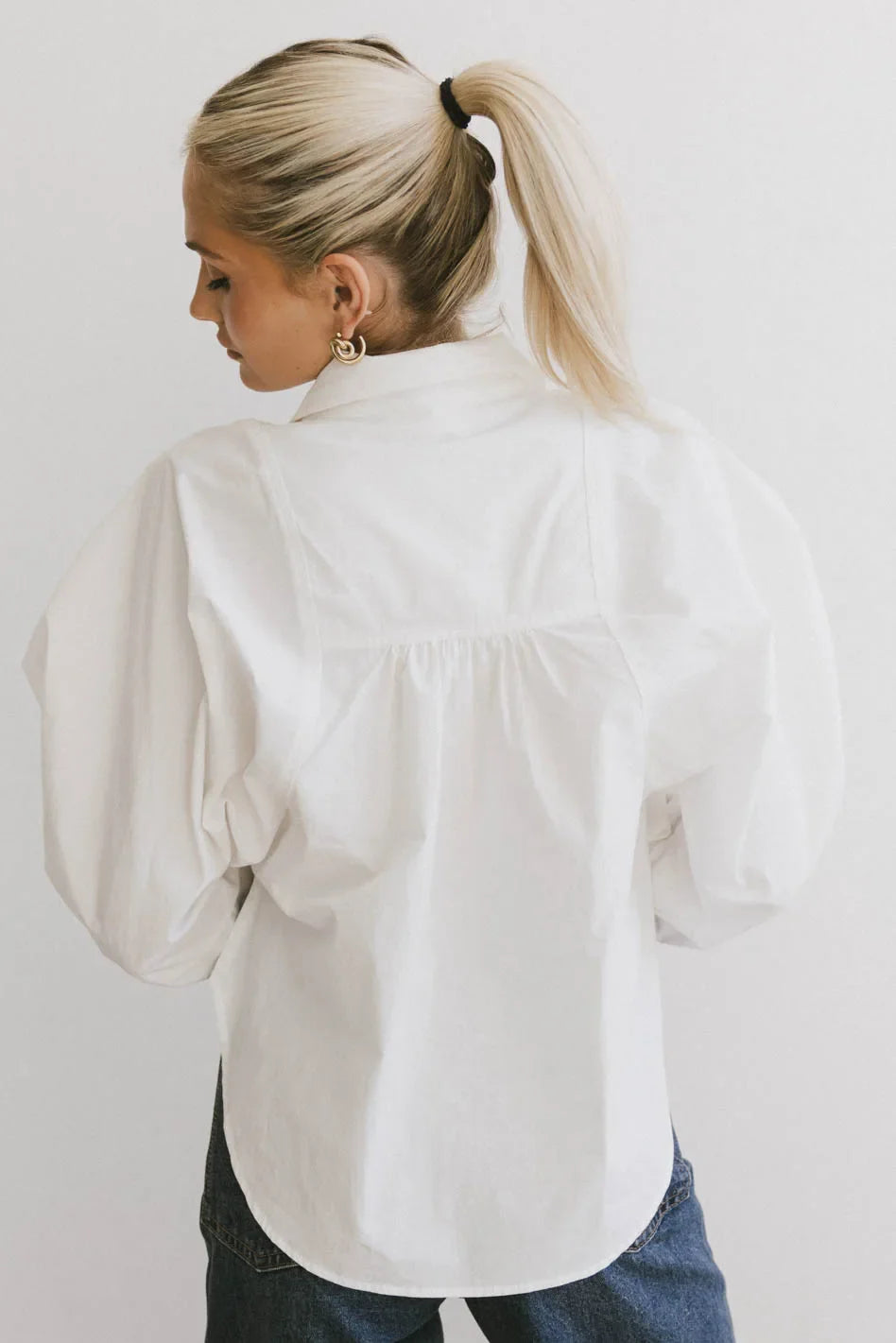 Woven top in white