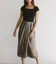 Midi skirt in gold color