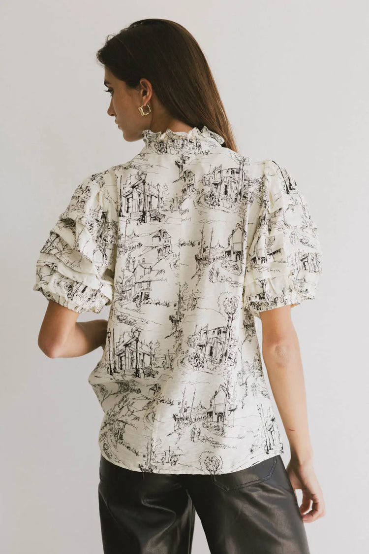 Short sleeves top in cream