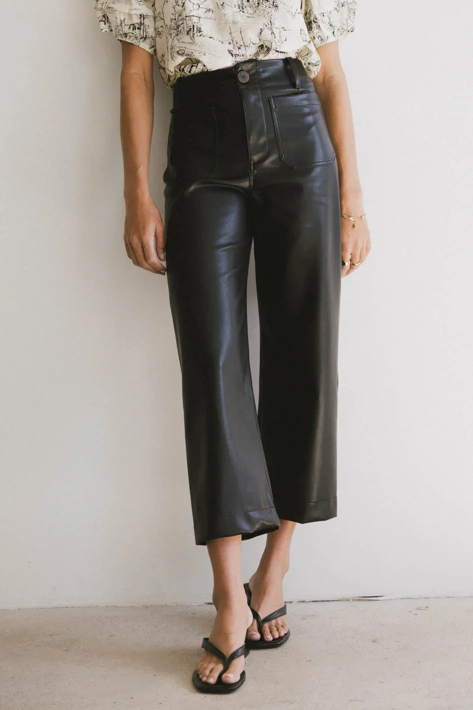 High rise pants in black