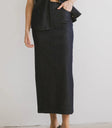 Two hand pockets denim skirt