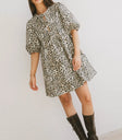 Short sleeves dress in leopard print