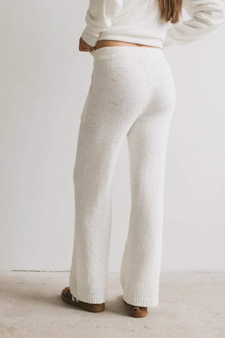Plain color pants in cream