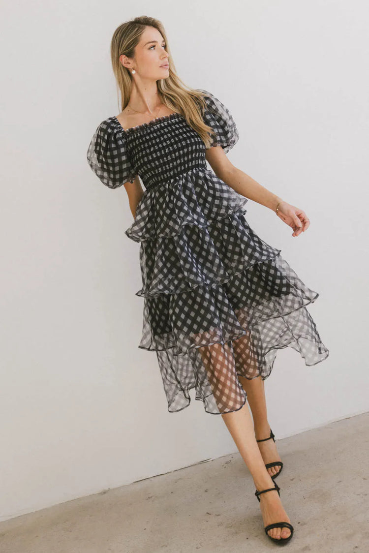 Puff sleeves dress in black